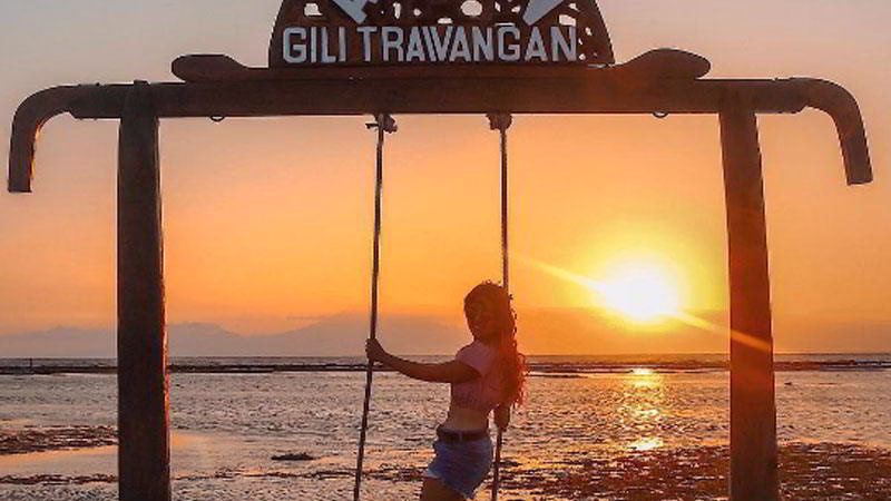 Gili Trawangan: 5 Kegiatan Sambil Menikmati Keindahan 1 Menikmati Sunrise dan Sunset