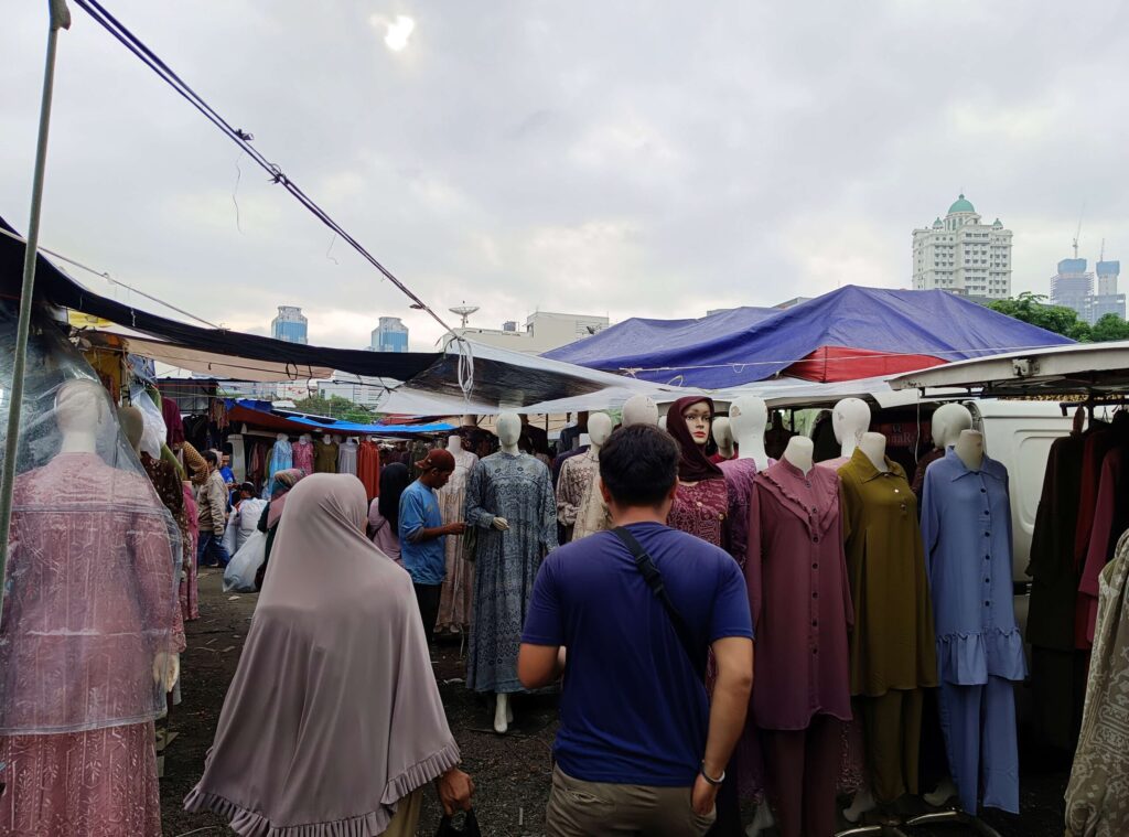 Pasar Tasik Tanah Abang Membeludak Jelang Lebaran 1 Pasar Tasik Tanah Abang Membeludak