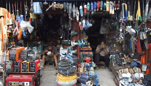 Pasar Poncol Arena Berburu Barang Loak 1 Pasar Poncol Pusatnya Barang Perkakas