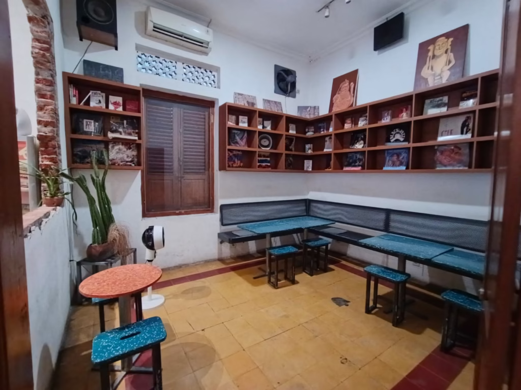 Cafe Tuan Tanah Jatinegara Cocok Tempat Nongkrong 3 WhatsApp Image 2026 05 01 at 18.52.57