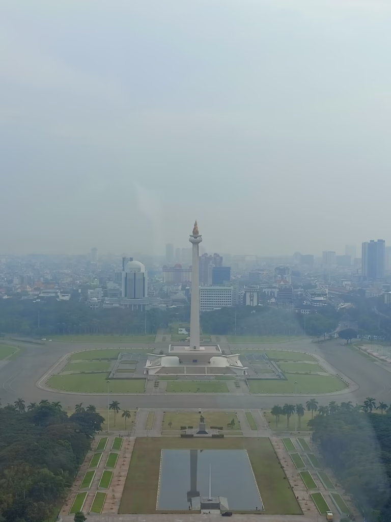 Promo Kemerdekaan: Tarif Transjakarta, MRT, dan LRT DKI Jakarta Resmi Jadi Rp8 Spesial HUT ke-81 RI monas