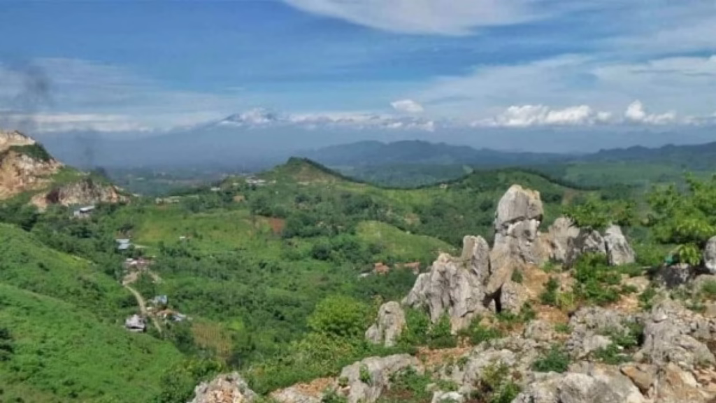 Wisata Stone Garden Padalarang